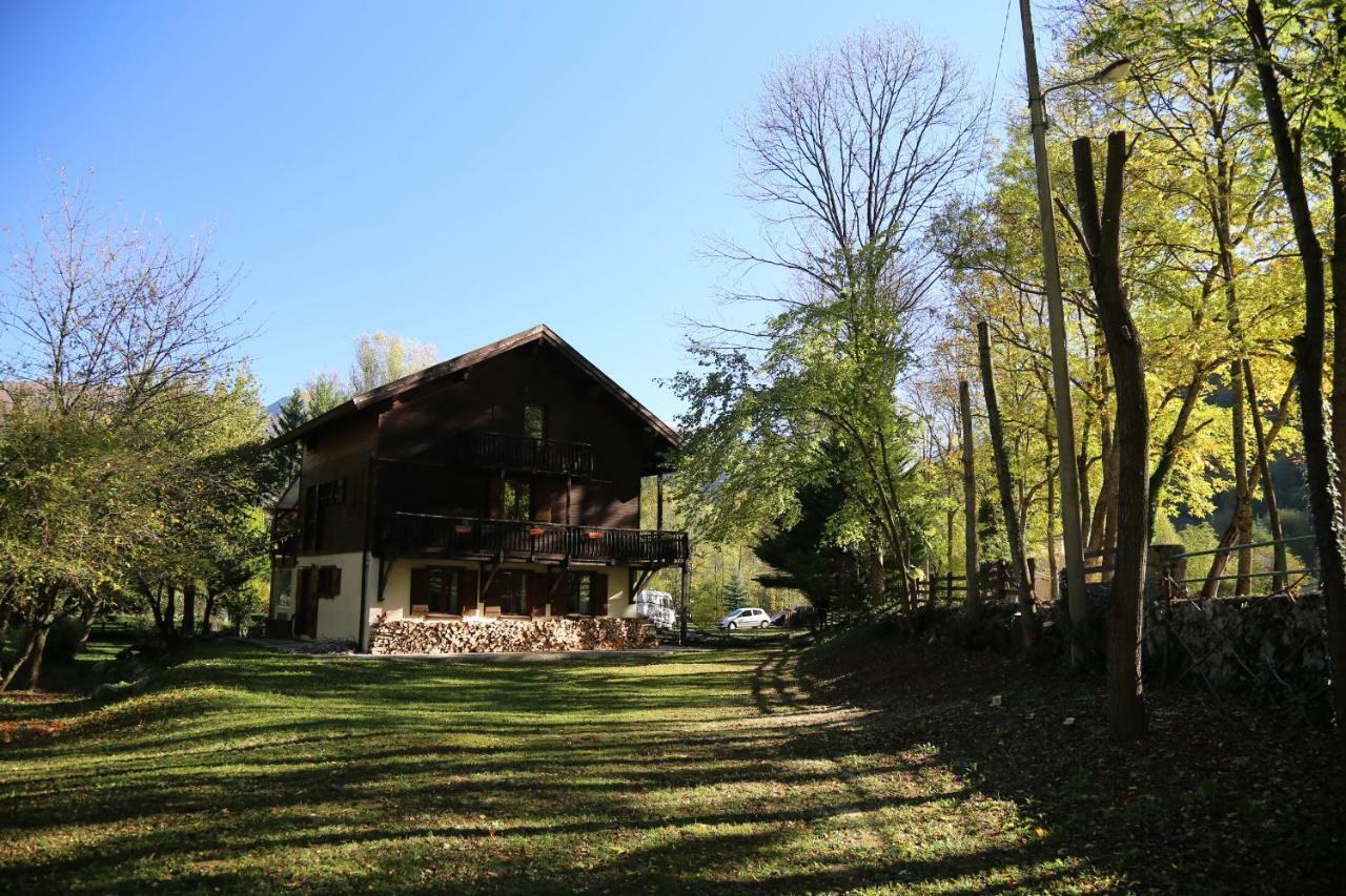 Appartement Le Grand Saule à Aston Extérieur photo